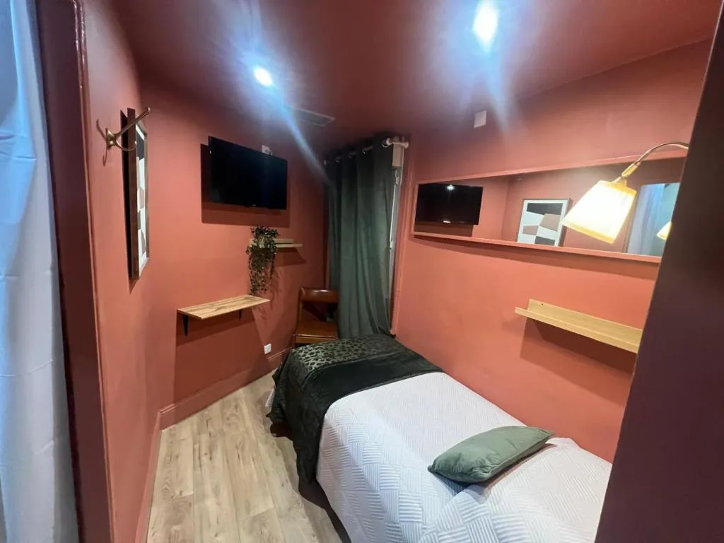 Chambre simple — hôtel centre de Montpellier