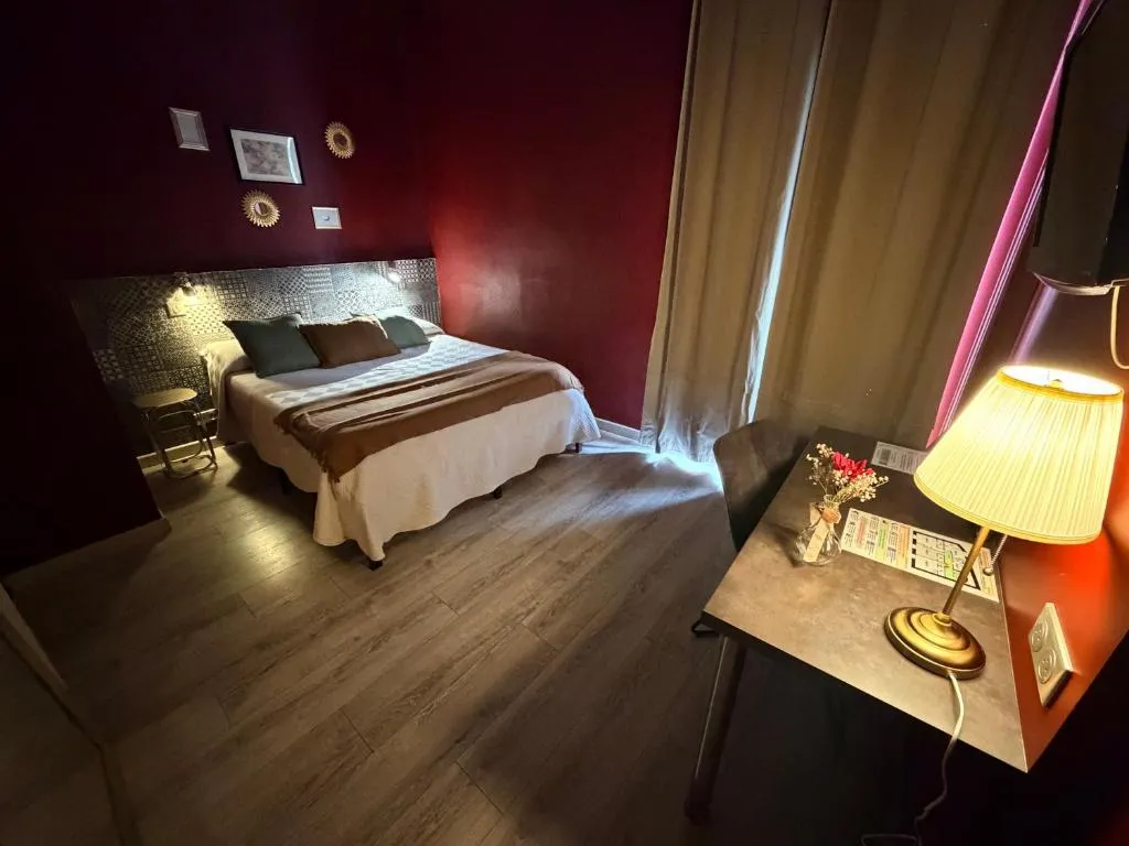 Chambre double supérieure — Hôtel de la Comédie, centre de Montpellier (3)